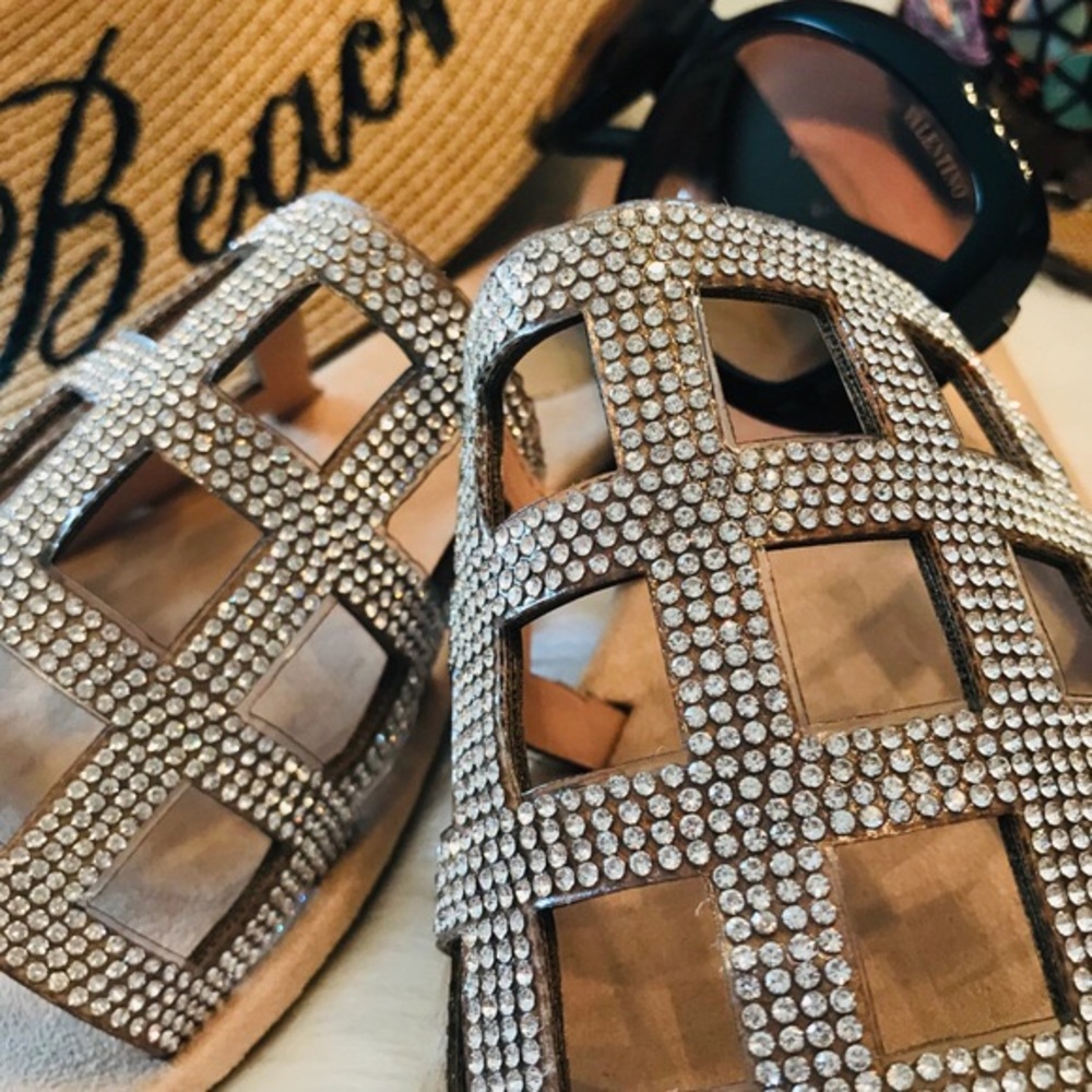 Bling! Bling! Sparkly Silver Rhinestone Grid Slide - Picture 4 of 8